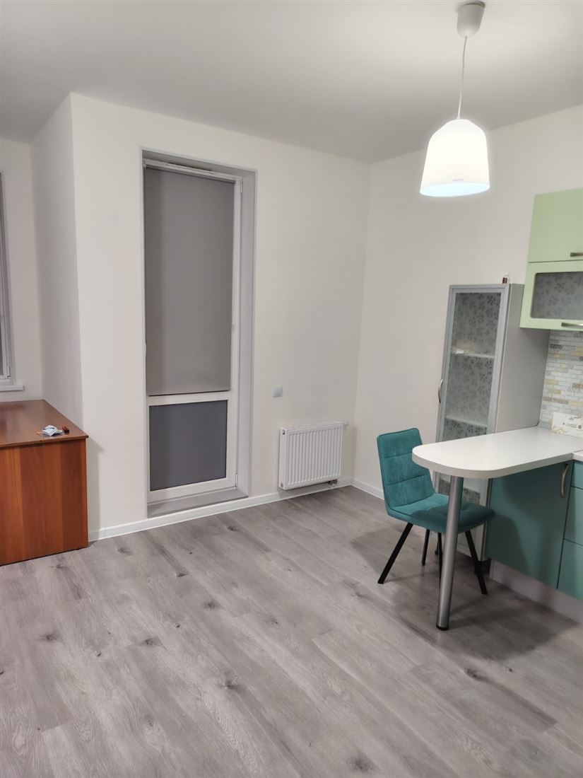 Снять --комнатную квартиру