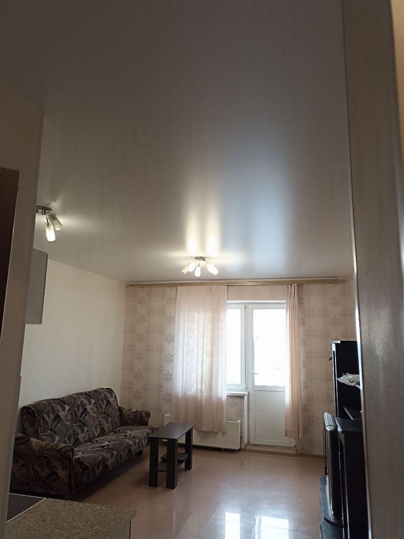 Снять --комнатную квартиру