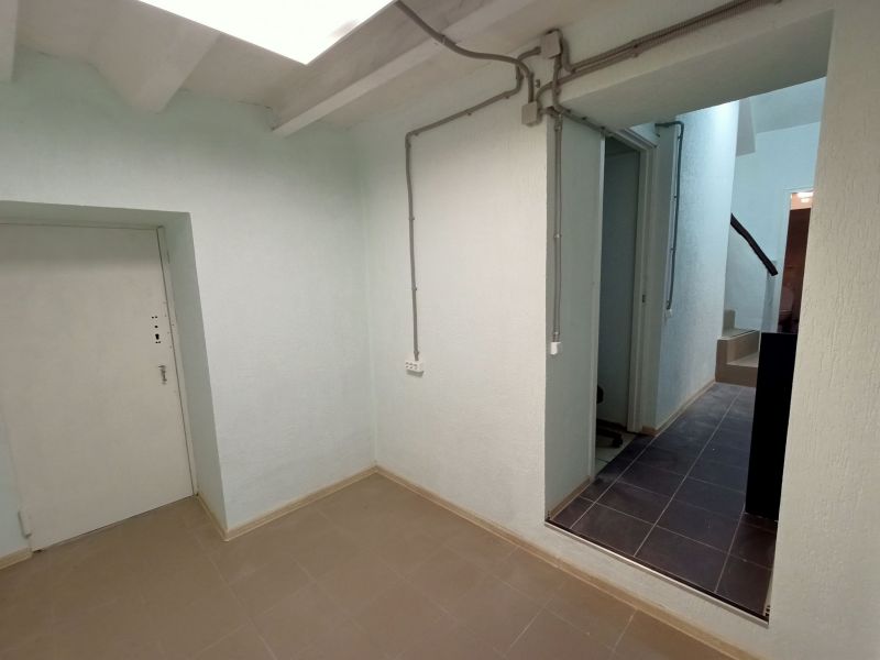 Снять  коммерческую недвижимость