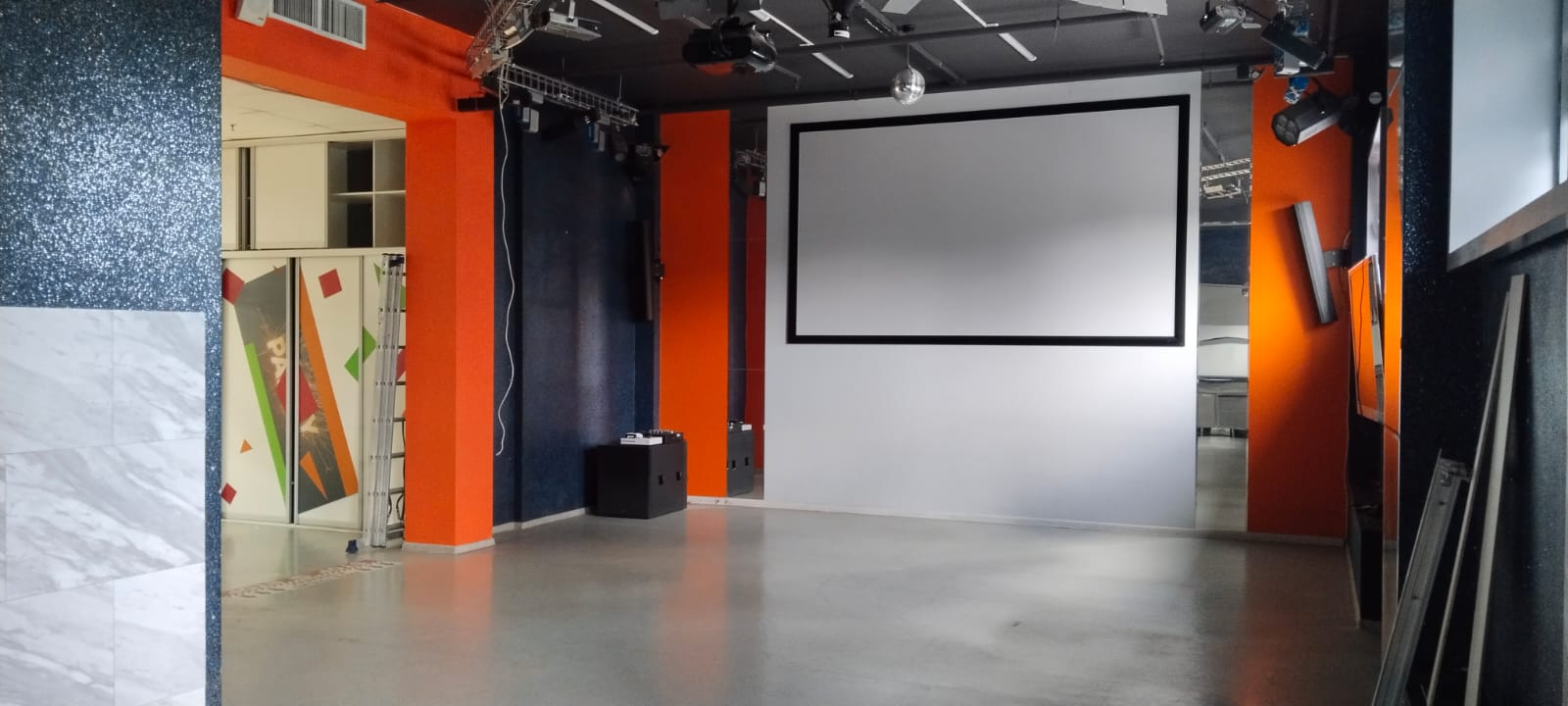 Снять  коммерческую недвижимость