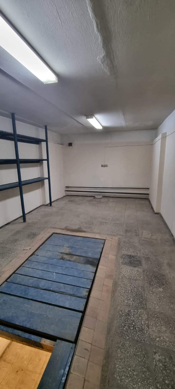 Снять  гараж