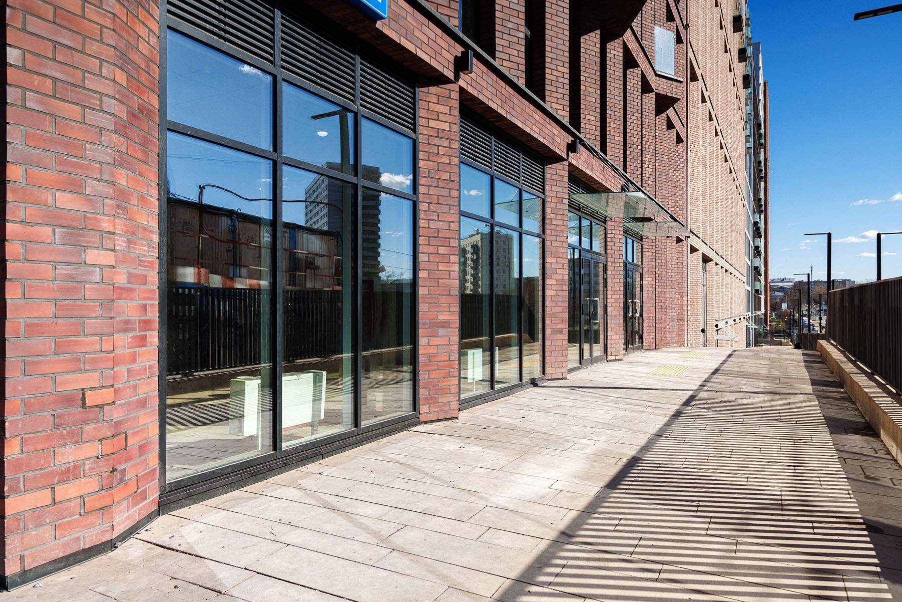 Снять  помещение свободного назначения