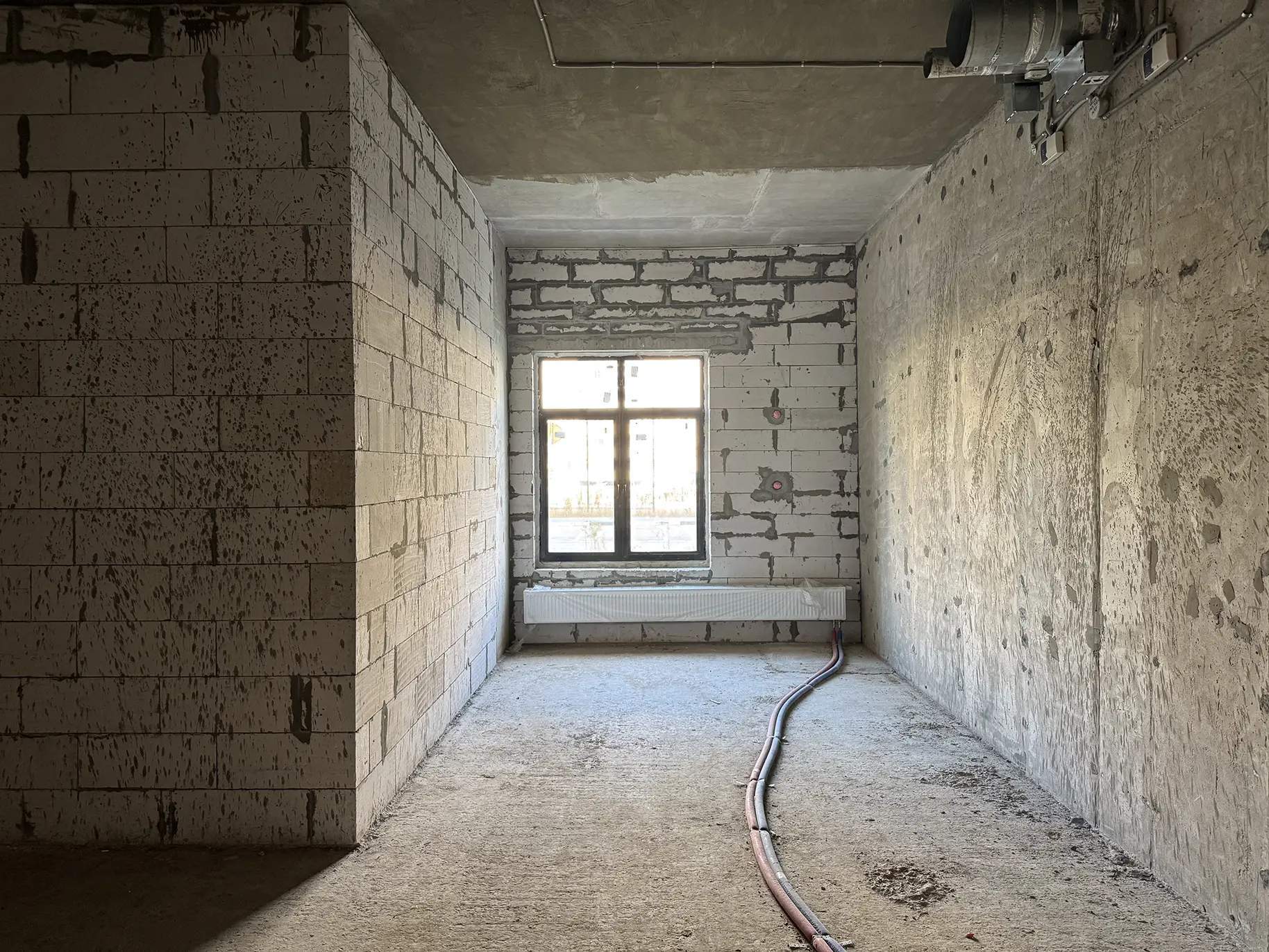 Снять  помещение свободного назначения