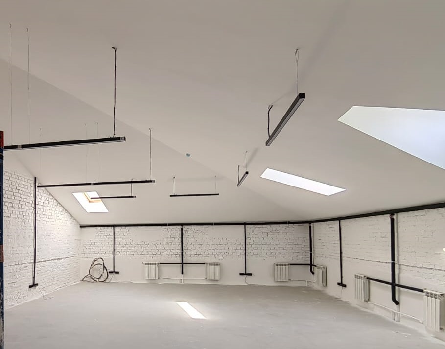 Снять  помещение свободного назначения