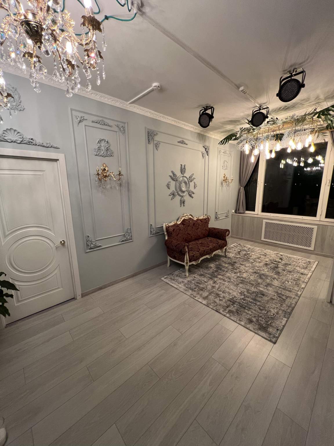 Снять  помещение свободного назначения