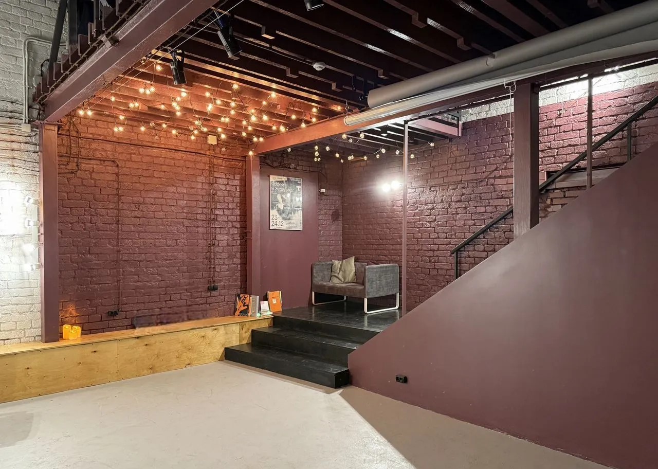 Снять  помещение свободного назначения