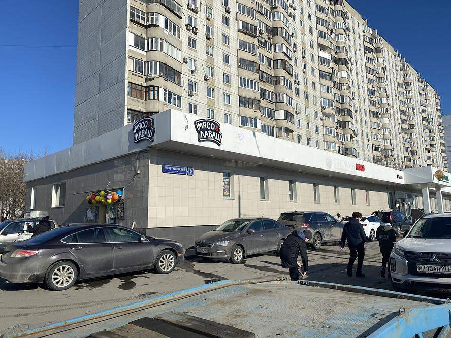 Снять  торговое помещение