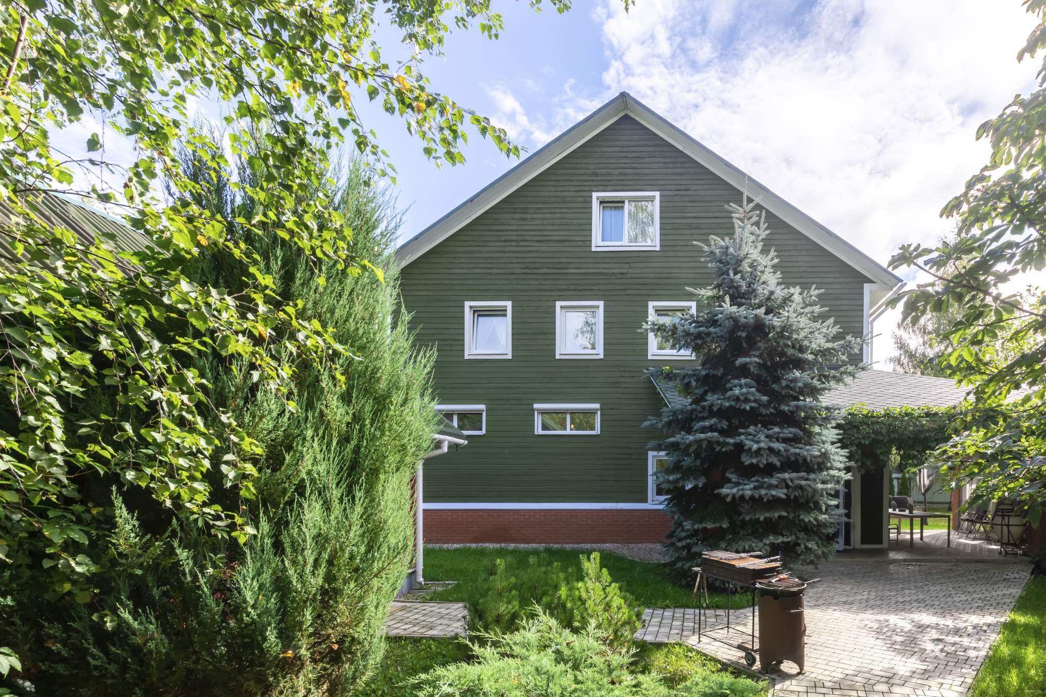 Снять  коттедж