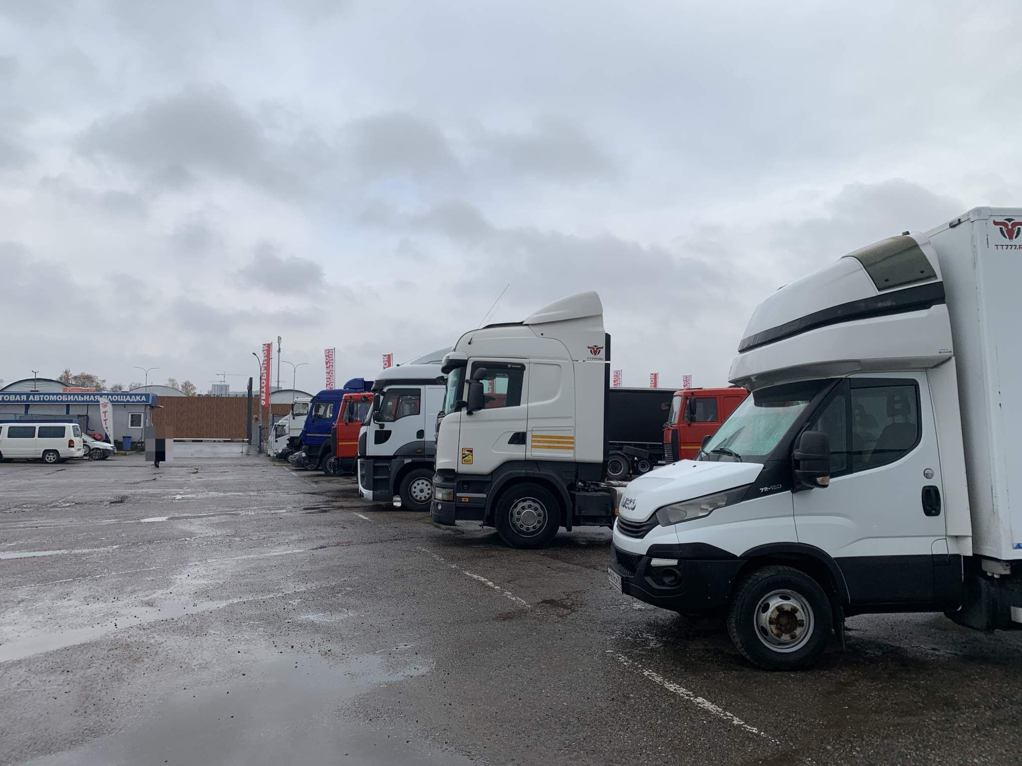 Снять  помещение свободного назначения