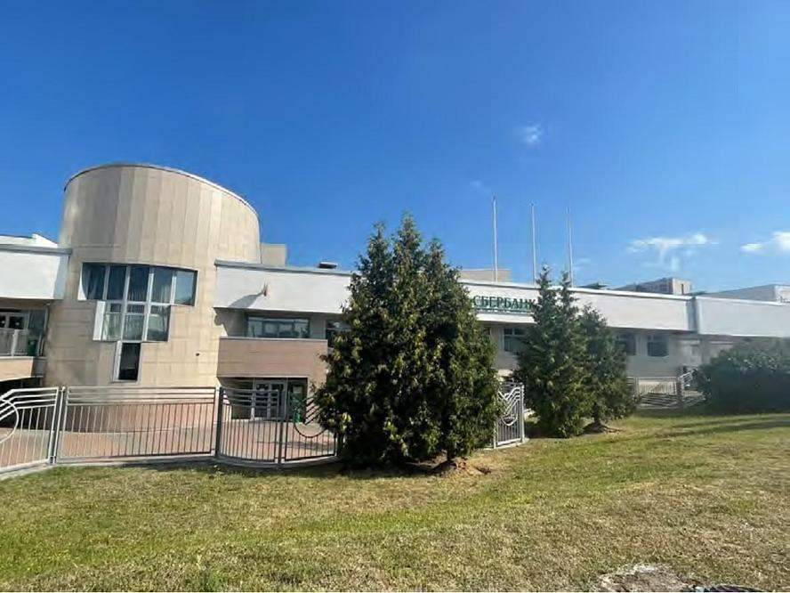 Снять  торговое помещение