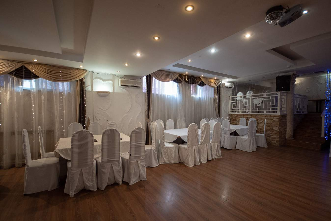 Снять  помещение свободного назначения