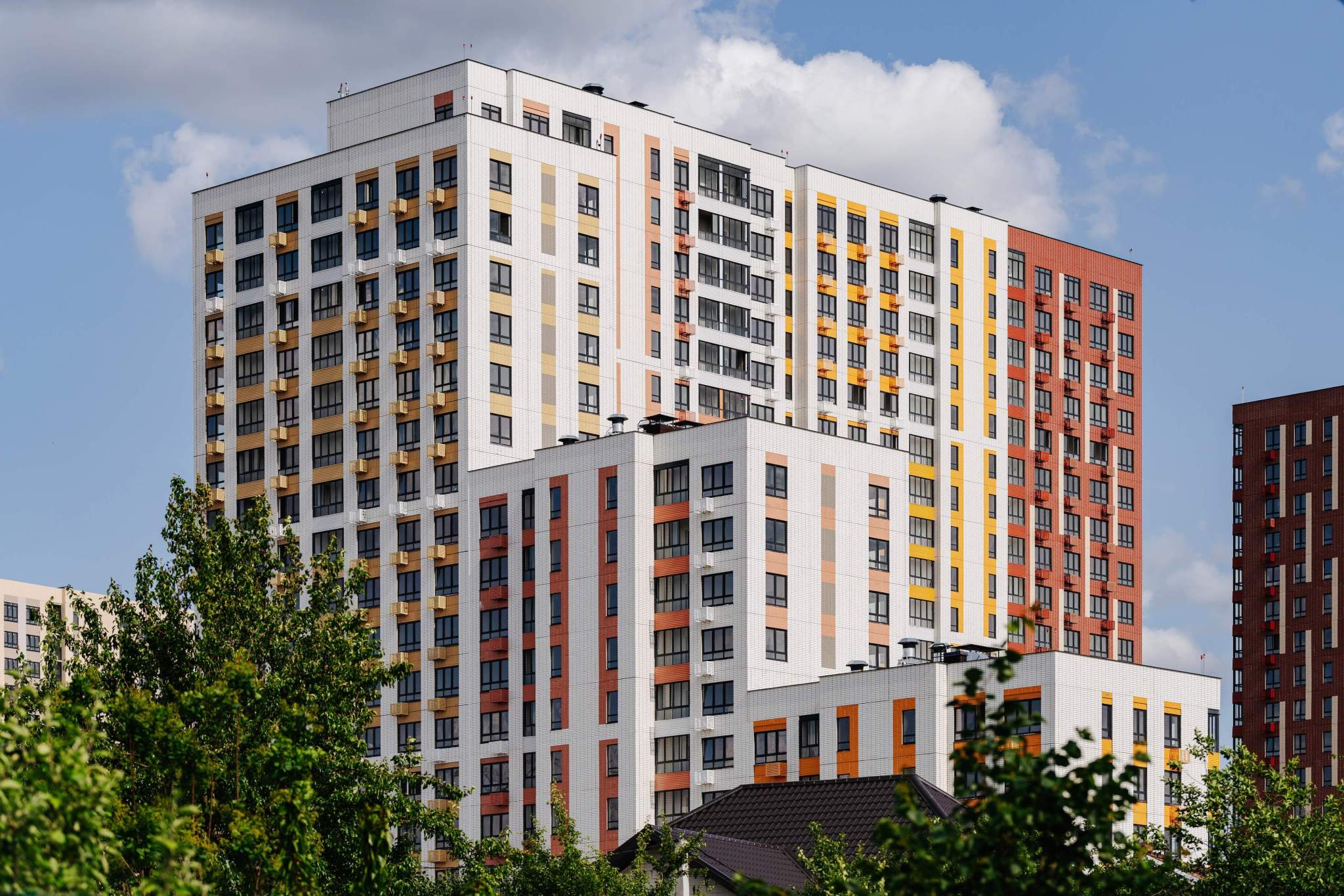 Купить  машиноместо