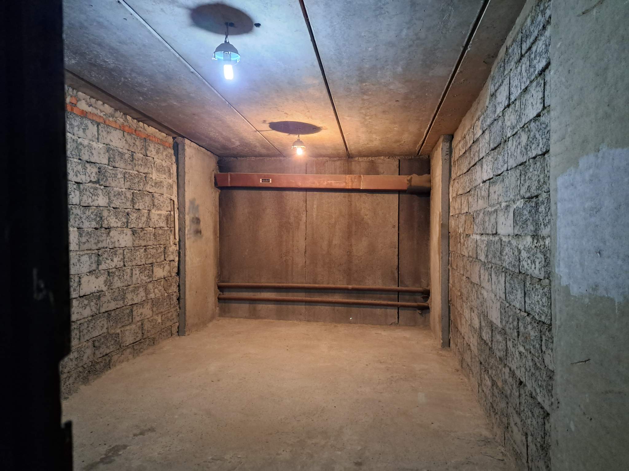 Снять  гараж