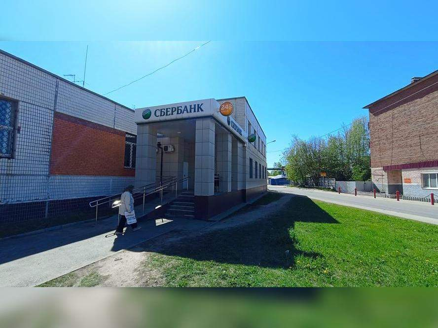 Снять  помещение свободного назначения