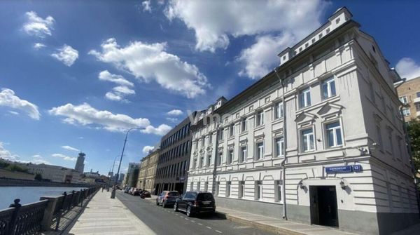 Снять  помещение свободного назначения