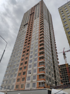 Купить --комнатную квартиру