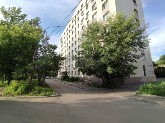 Купить --комнатную квартиру