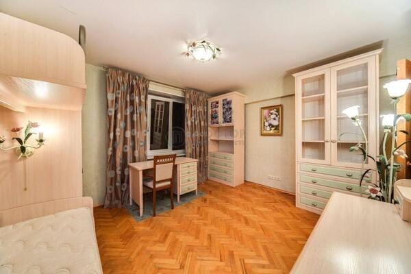 Купить 3-комнатную квартиру