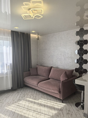 Купить --комнатную квартиру