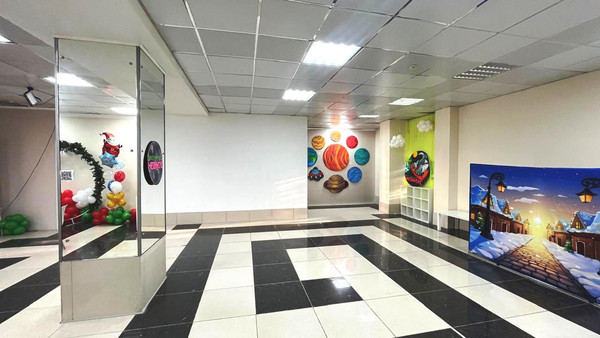 Снять  помещение свободного назначения