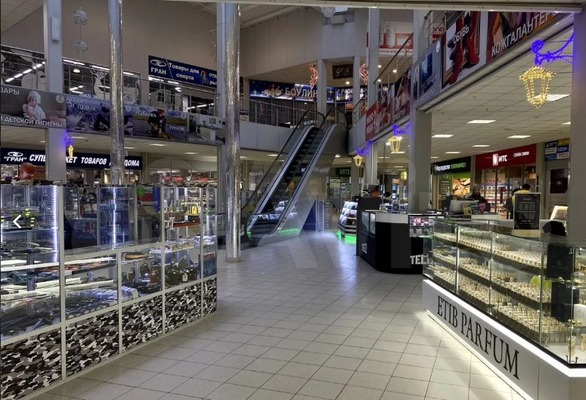 Снять  помещение свободного назначения