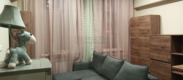 Купить --комнатную квартиру