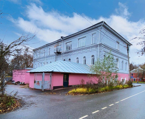 Купить  помещение свободного назначения