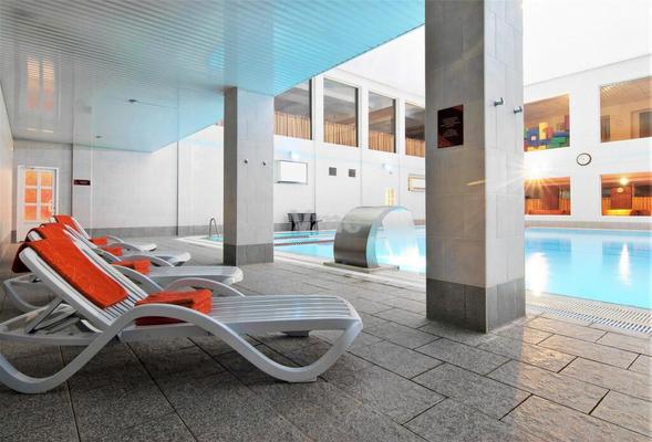 Снять  помещение свободного назначения