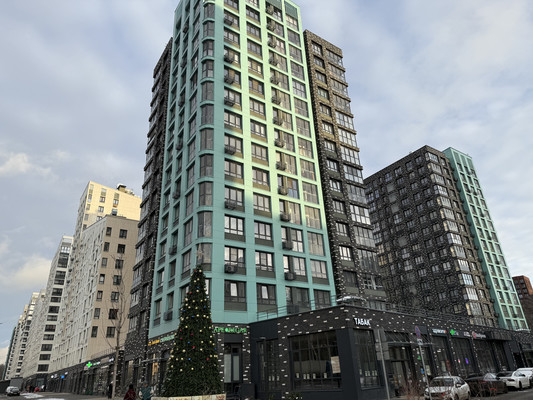 Купить --комнатную квартиру