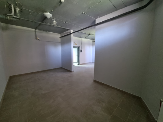 Снять  торговое помещение