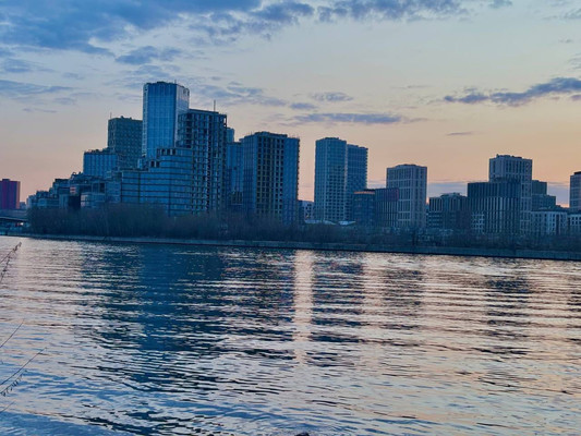 Купить --комнатную квартиру