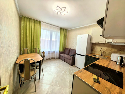 Купить --комнатную квартиру