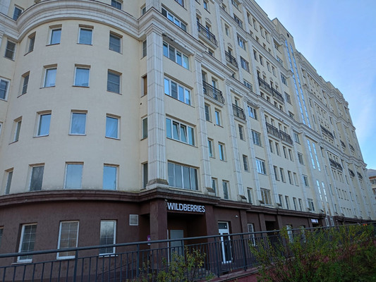 Снять  помещение свободного назначения