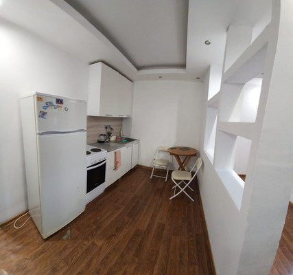 Купить --комнатную квартиру