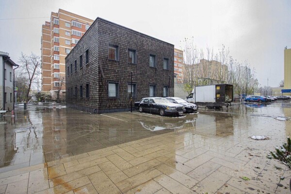 Снять  помещение свободного назначения