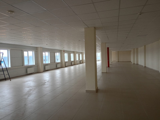 Снять  помещение свободного назначения