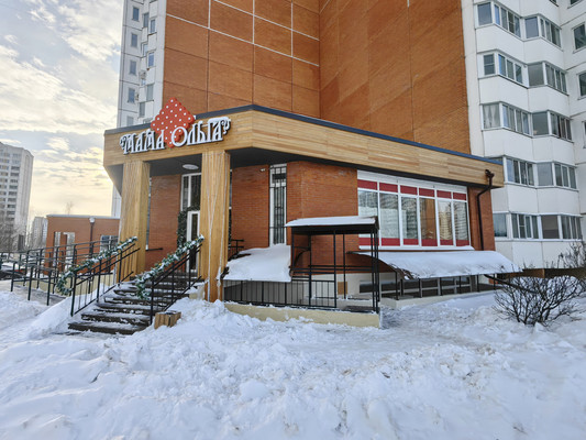 Снять  помещение свободного назначения