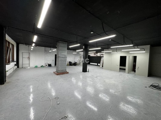 Снять  помещение свободного назначения