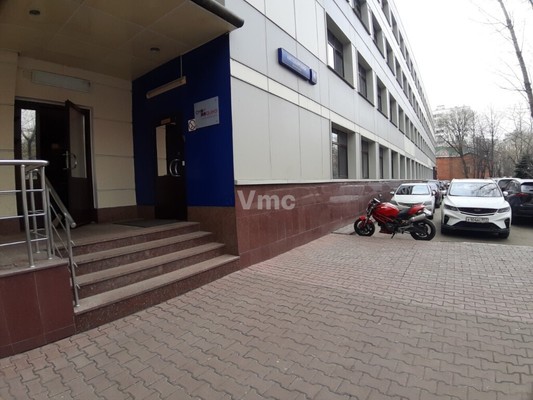 Снять  помещение свободного назначения