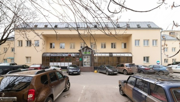 Снять  помещение свободного назначения