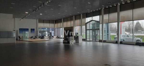 Снять  помещение свободного назначения