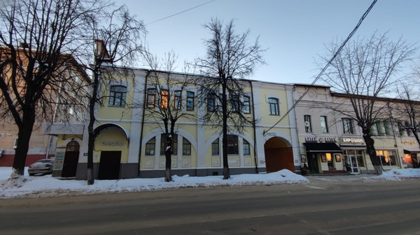 Снять  помещение свободного назначения