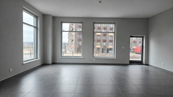 Снять  помещение свободного назначения