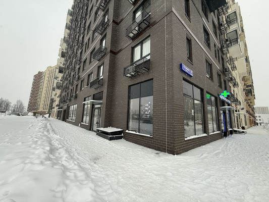 Снять  помещение свободного назначения