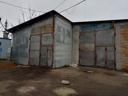 Снять  помещение свободного назначения