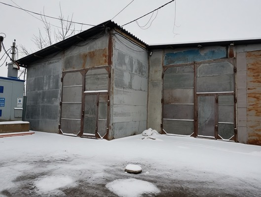 Снять  помещение свободного назначения