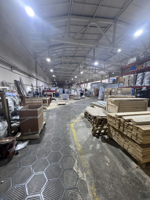 Снять  производство