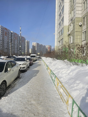 Снять  помещение свободного назначения