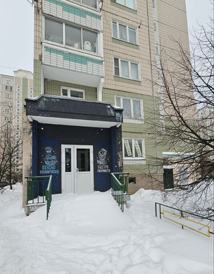 Снять  помещение свободного назначения