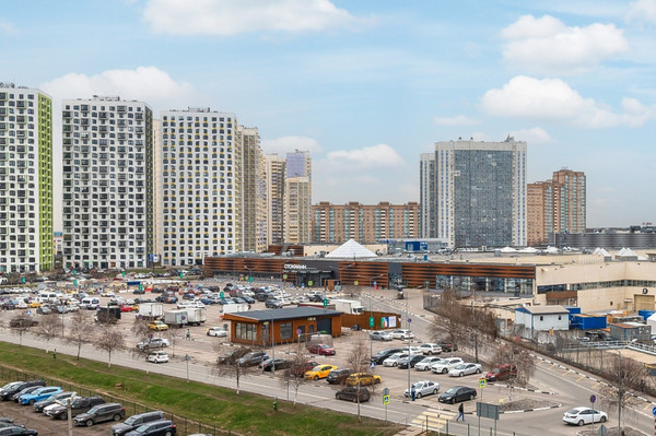 Купить --комнатную квартиру